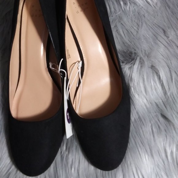 Universal Thread Shoes - A New Day Women's Dot Round Toe Wedge Pumps